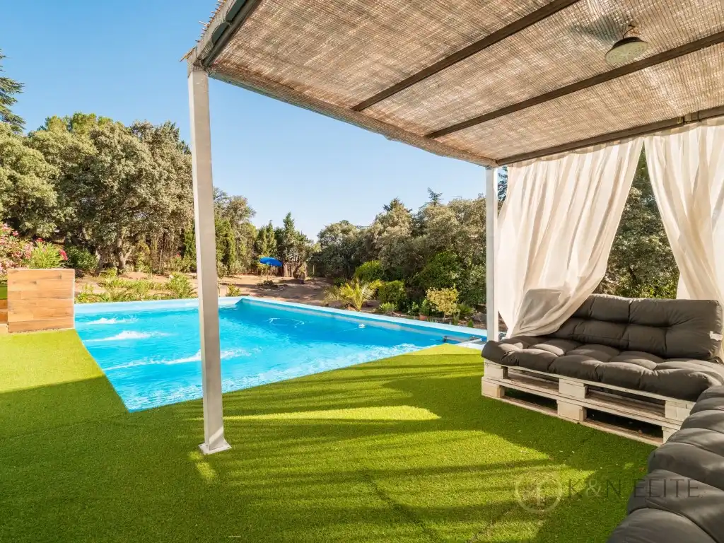Detached house with pool for sale in Calle Castillo De Berlanga, imagen 2