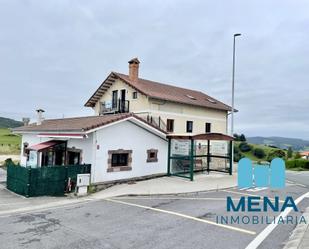 Exterior view of House or chalet for sale in Santa Cruz de Bezana  with Terrace, Storage room and Alarm