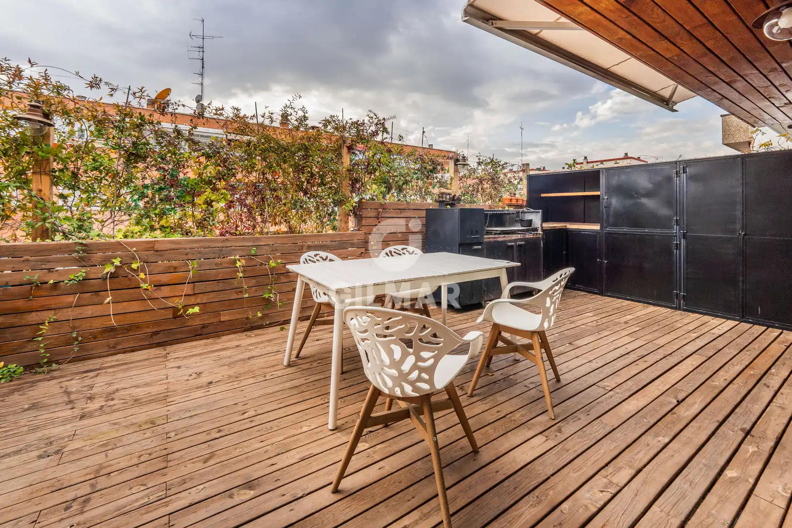 Terraza de Ático en venta en Madrid con Calefacción, Piscina y Balcón