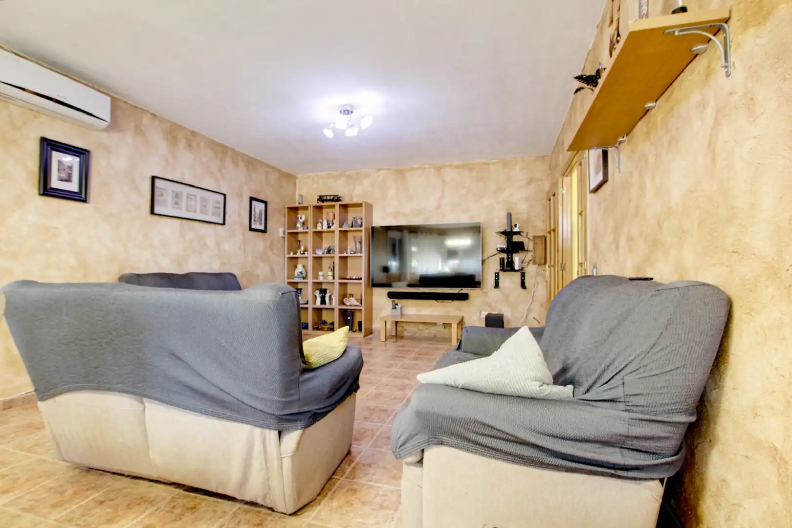 Sala d'estar de Casa o xalet en venda en Nuevo Baztán amb Aire condicionat, Calefacció i Jardí privat