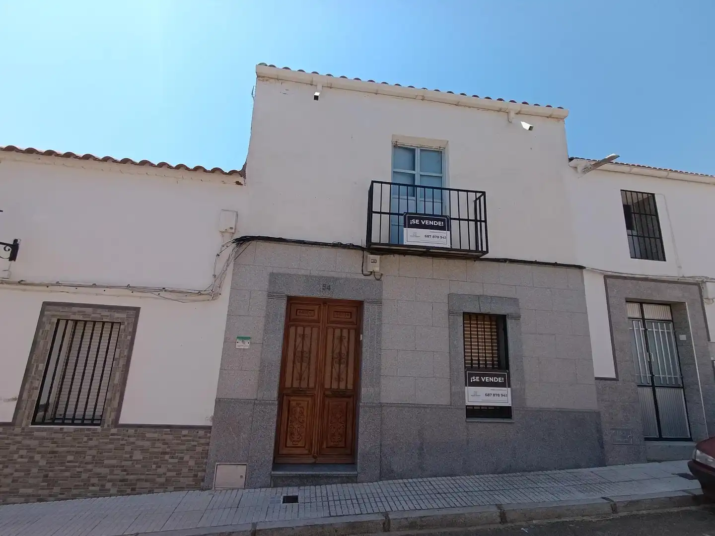 Vista exterior de Casa adosada en venda en Esparragosa de la Serena amb Aire condicionat