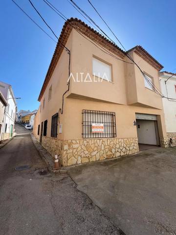 Casa-chalet en Venta en CALLE MINGOVELA, 4 en Villarejo de Fuentes