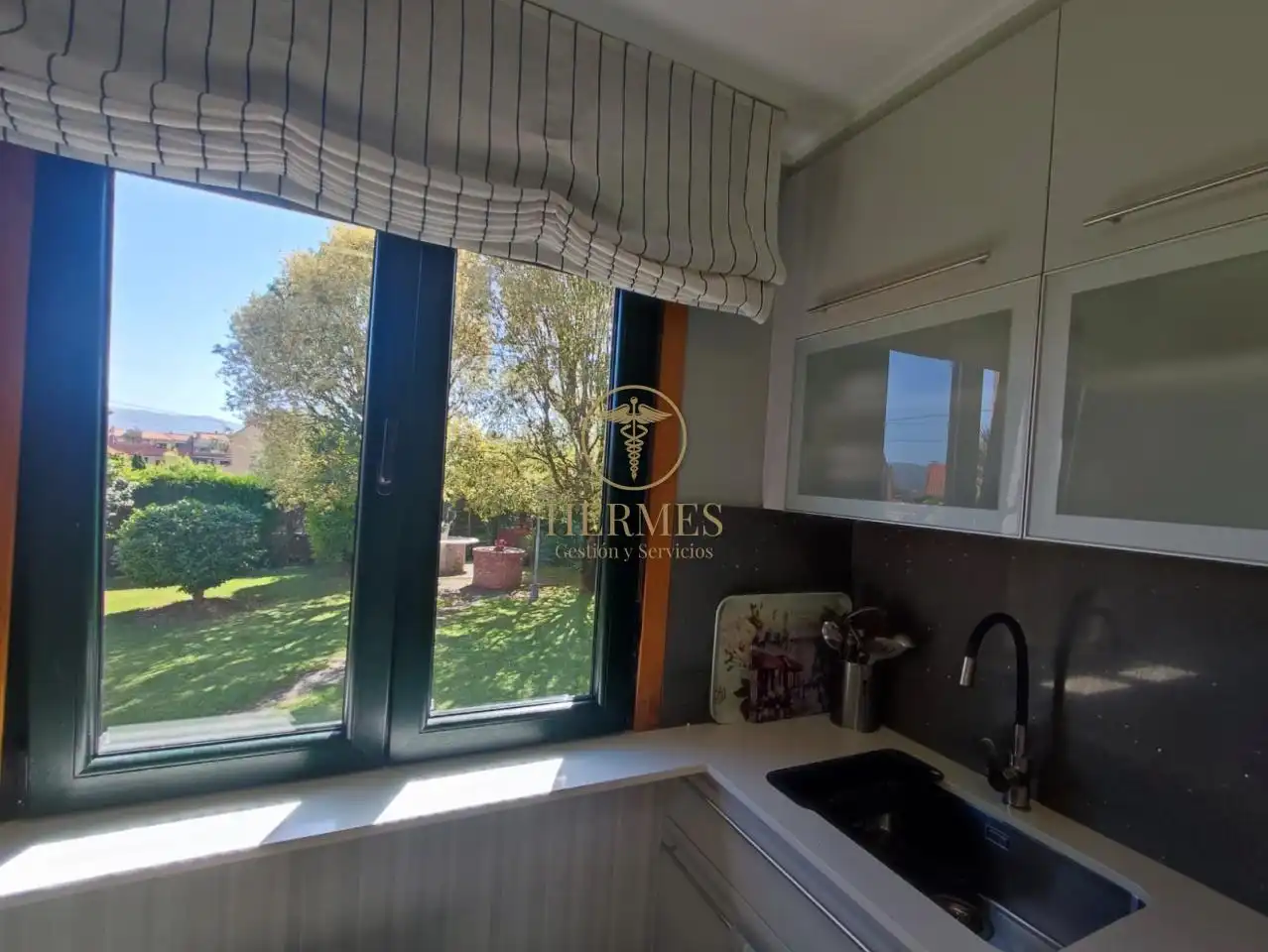 Jardí de Casa o xalet en venda en Nigrán amb Calefacció, Jardí privat i Terrassa