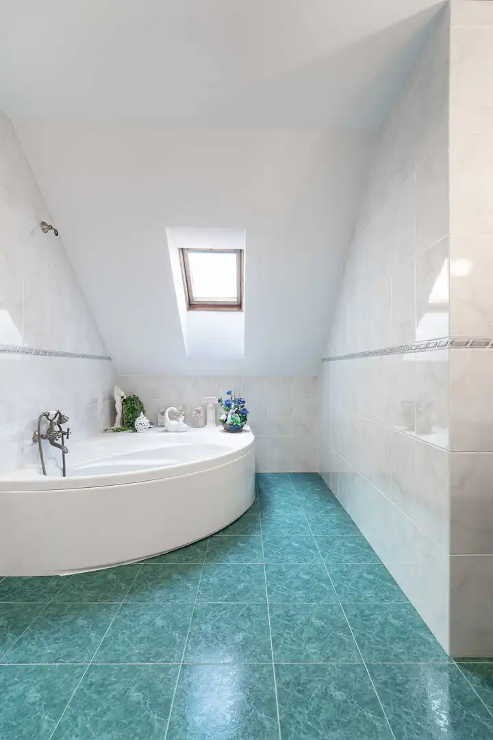 Bathroom of Duplexes for sale in A Coruña Capital   with Heating and Parquet flooring