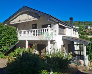 Vista exterior de Casa o xalet en venda en Ourense Capital  amb Calefacció, Jardí privat i Parquet