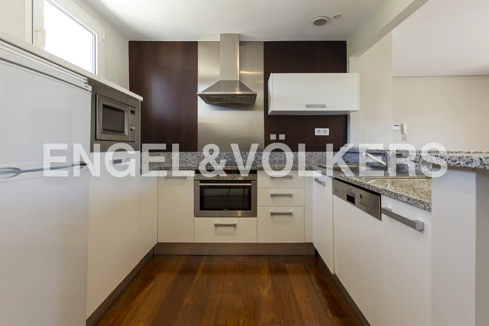 Cocina de Piso de alquiler en Madrid con Aire acondicionado, Calefacción y Piscina