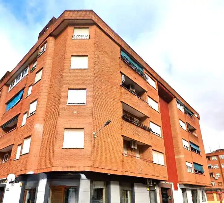 Außenansicht von Wohnung zum Verkauf in Villarrobledo mit Balkon