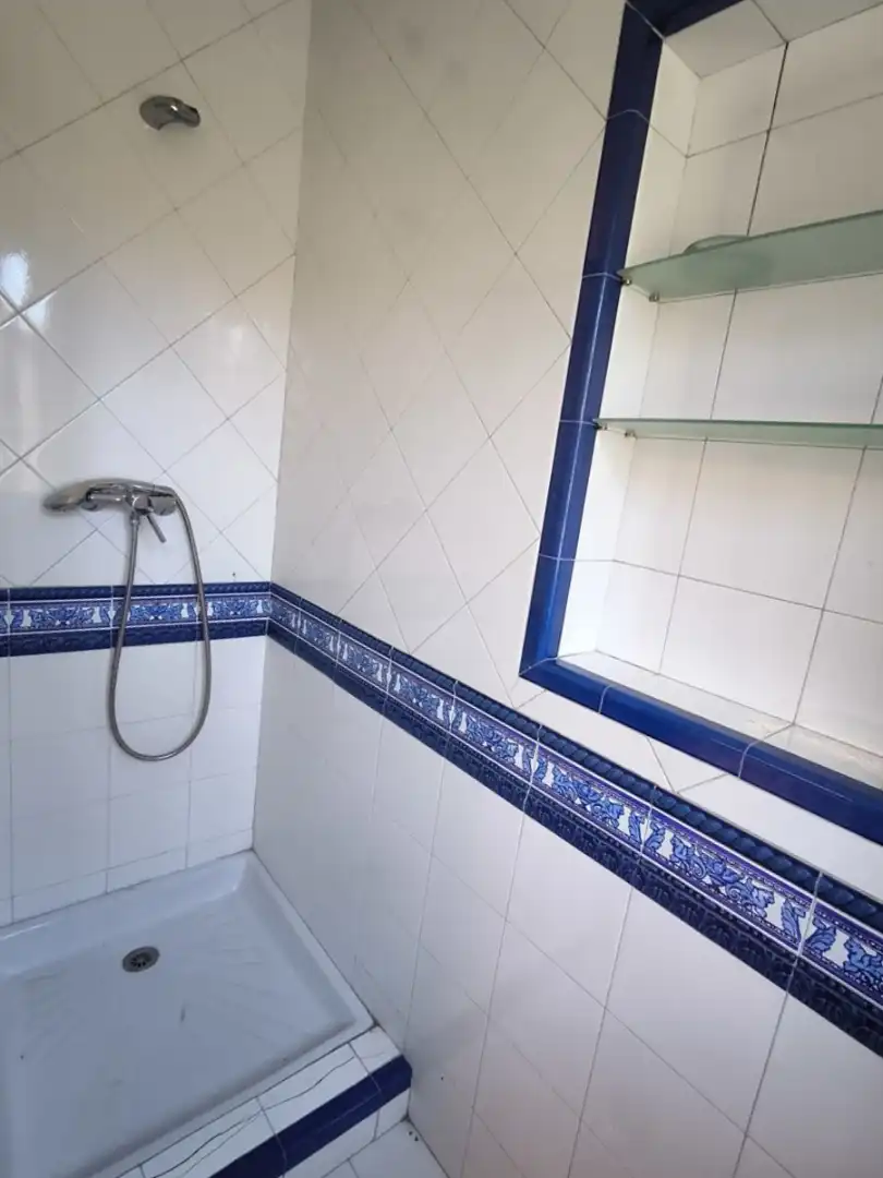 Baño de Casa o chalet en venta en Vilagarcía de Arousa con Calefacción, Jardín privado y Parquet