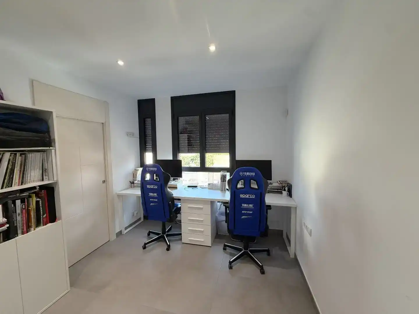 Casa adosada en venta en Sabadell con Aire acondicionado, Trastero y Balcón