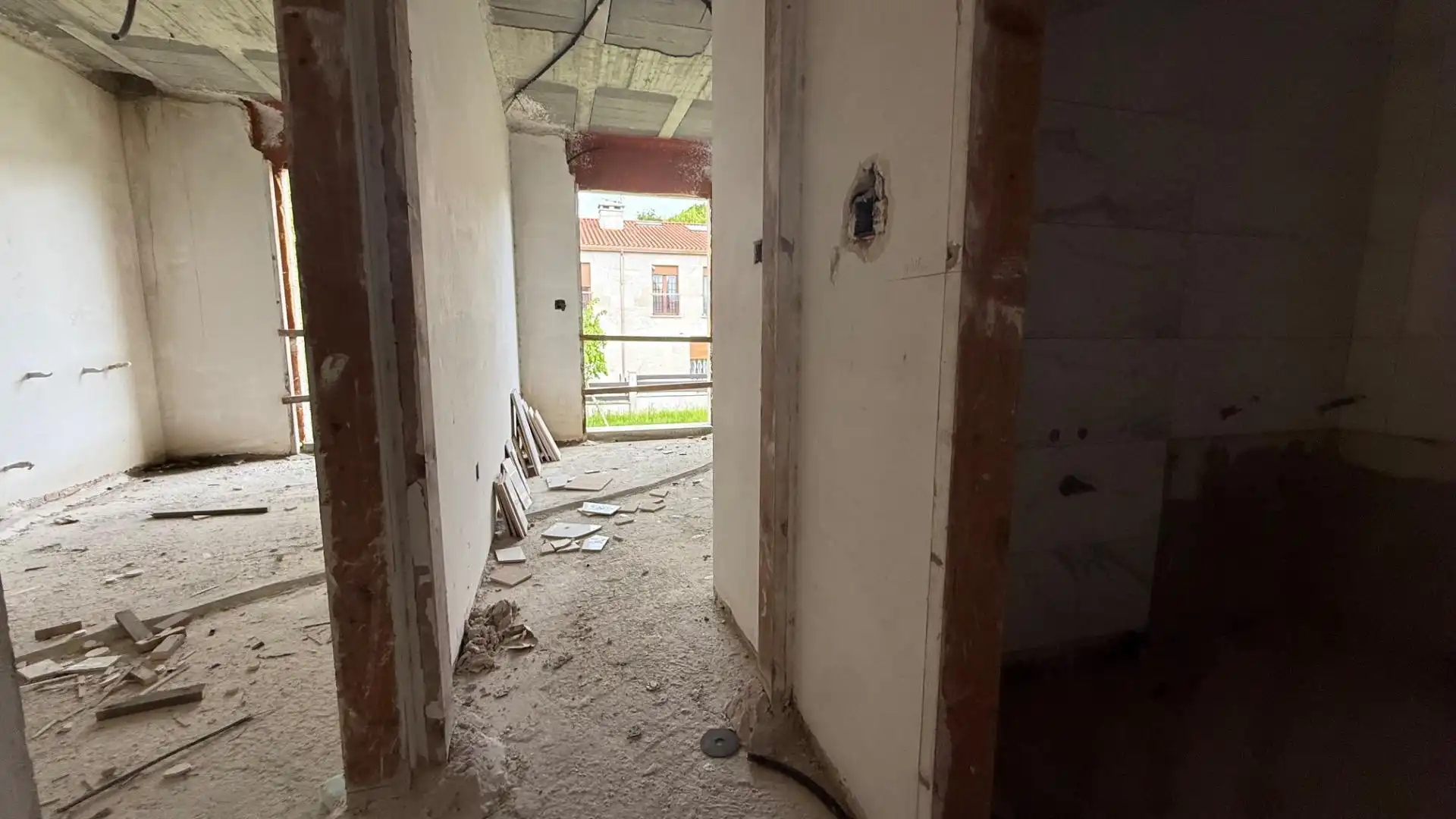 Casa adosada en venta en Allariz con Calefacción, Jardín privado y Terraza