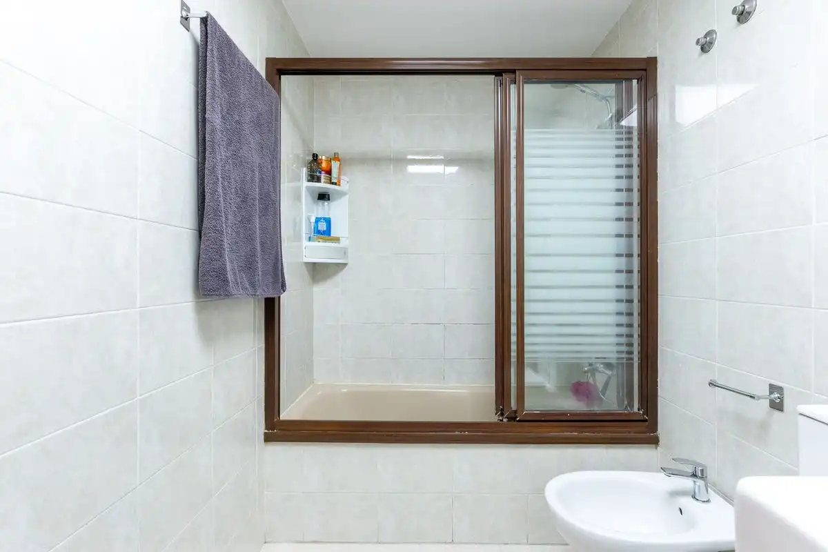 Bany de Pis en venda en Valencia amb Aire condicionat, Calefacció i Terrassa