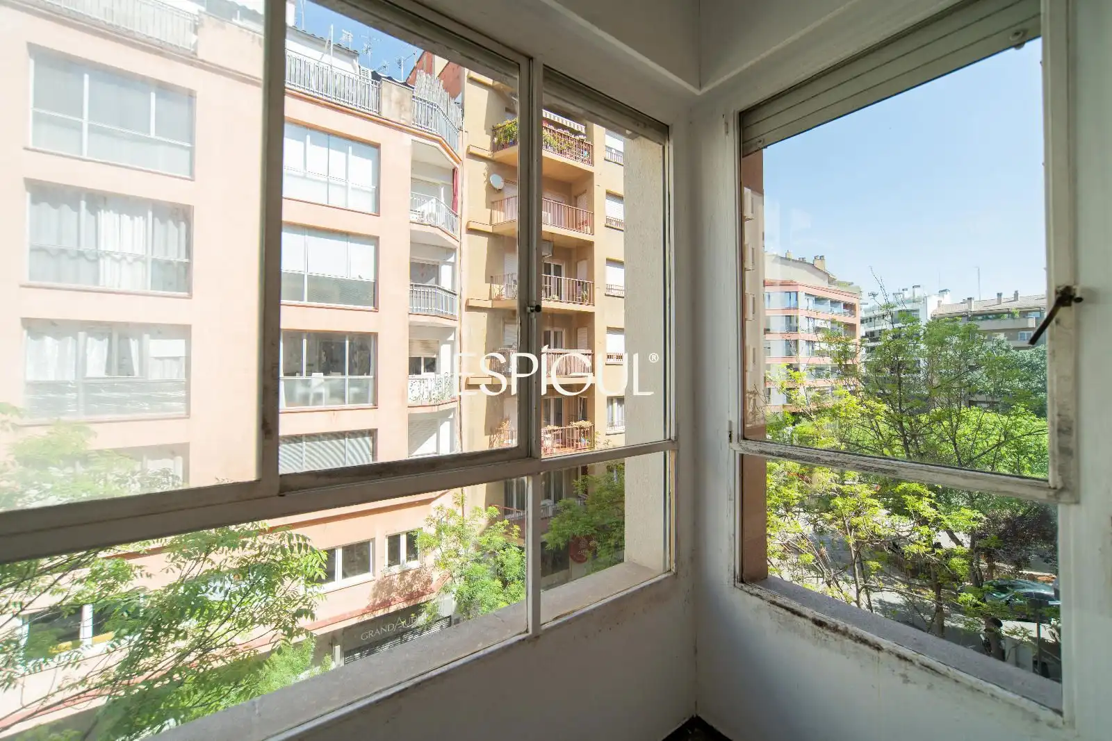 Habitación de Piso en venta en Girona con Calefacción, Terraza y Amueblado