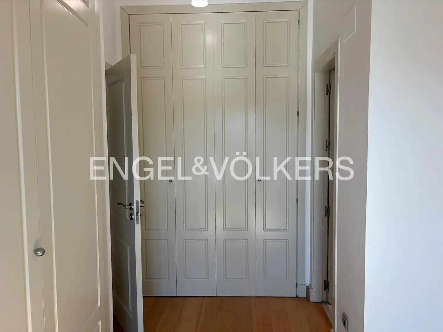 Attic for rent in Sevilla  with Air Conditioner, Heating and Private garden