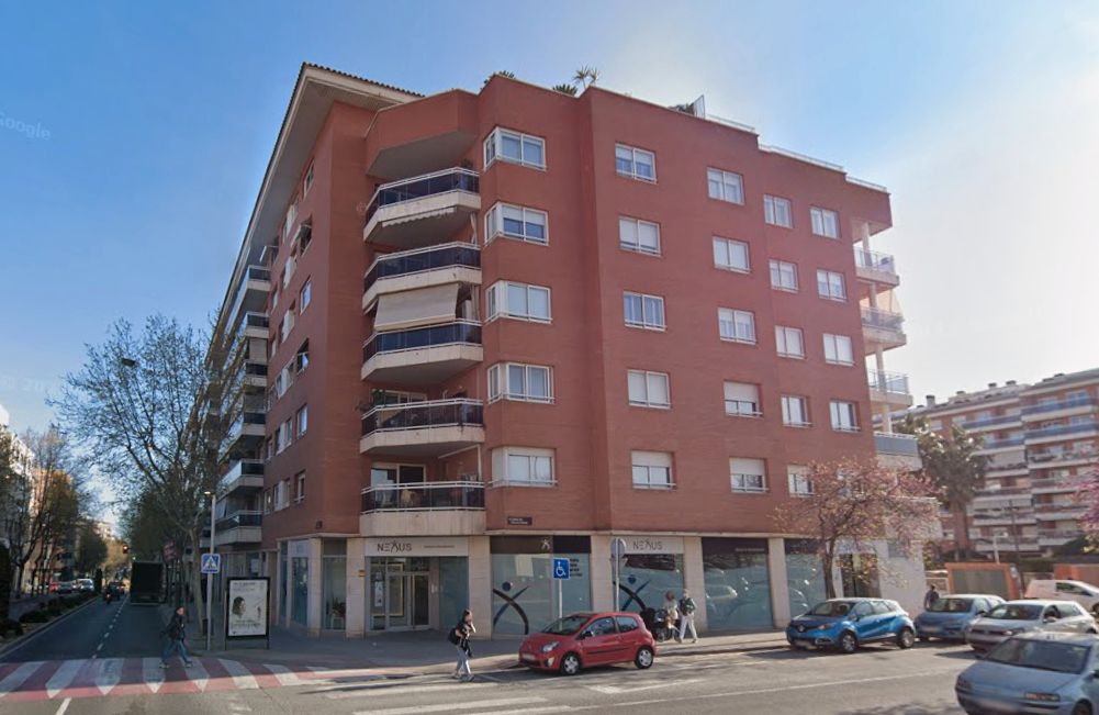 Garaje de alquiler en Avinguda dels Països Catalans, 41, Ponent