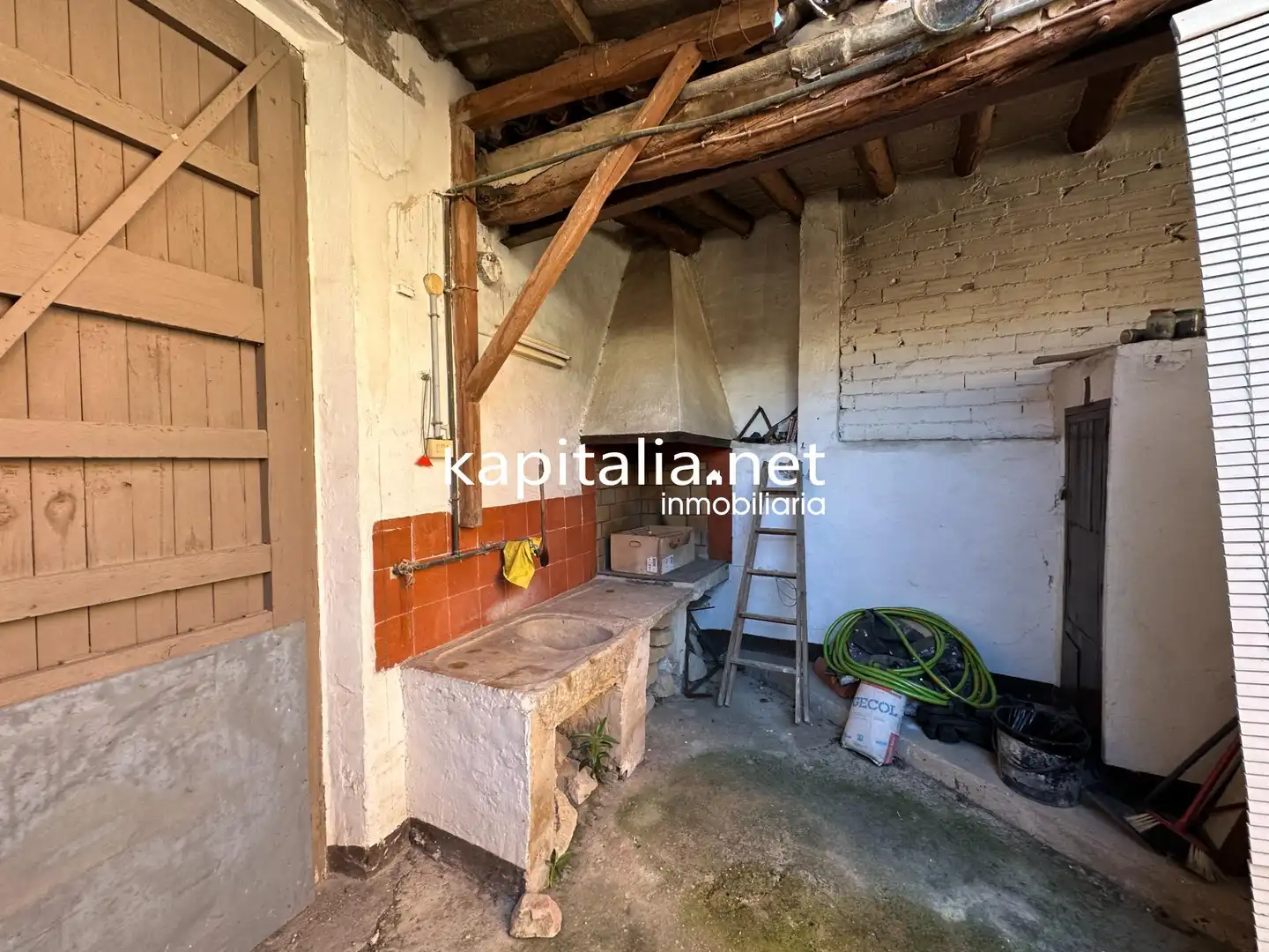 Casa rústica amb terrassa en venda a El Palomar, imagen 16