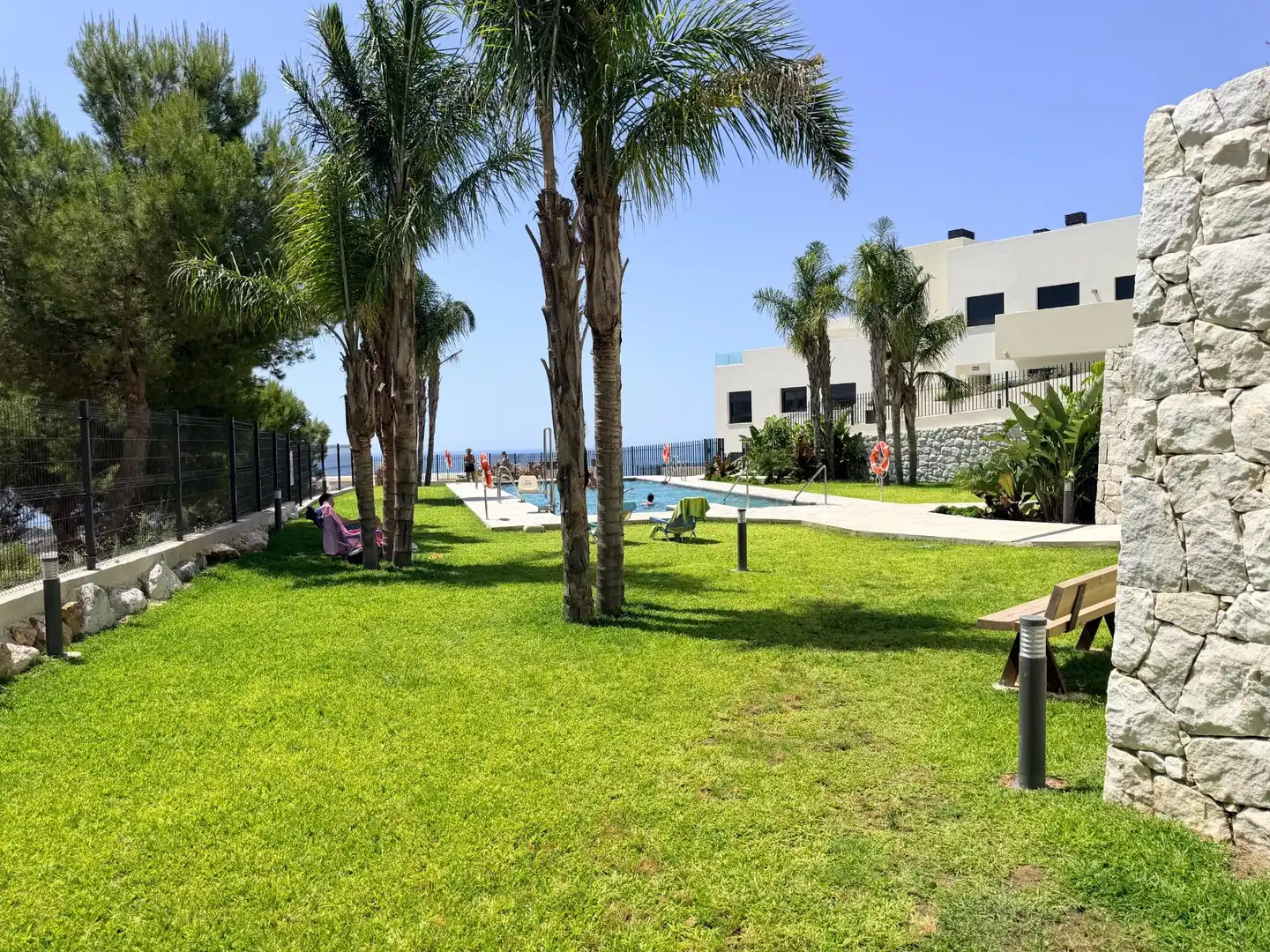 Piso con piscina en venta en Avenida Rocas Blancas 14, imagen 3