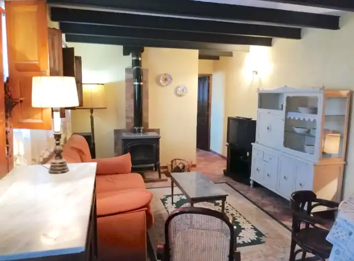 Sala de estar de Finca rústica en venta en Torremanzanas / La Torre de les Maçanes con Calefacción