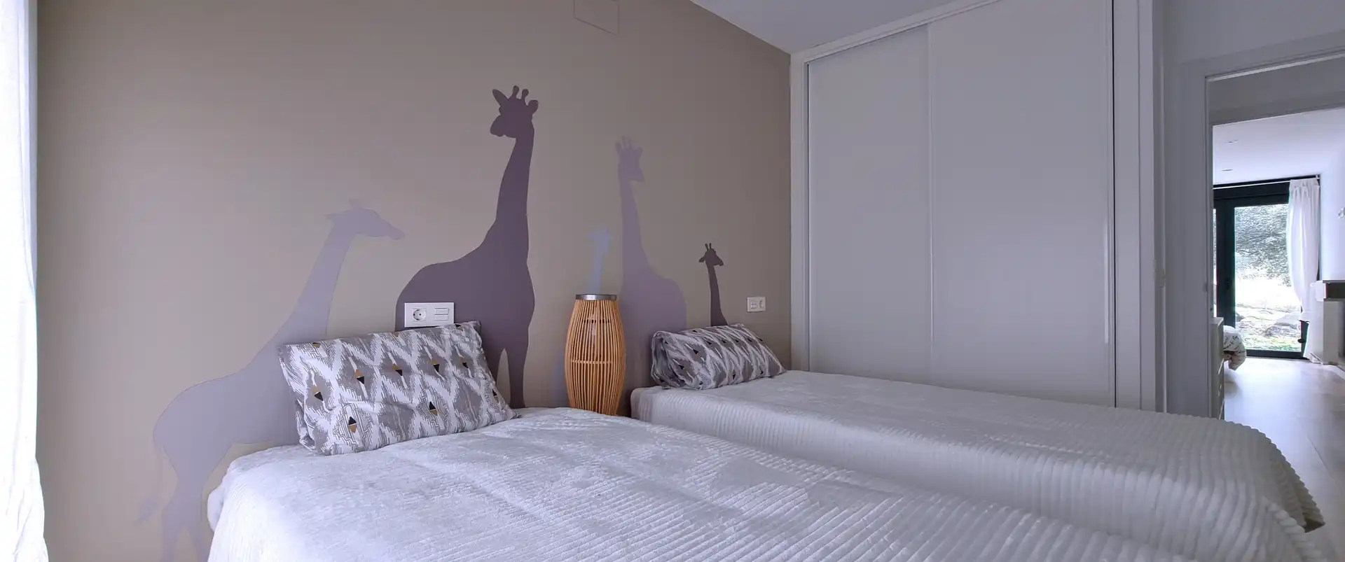Schlafzimmer von Einfamilien-Reihenhaus zum Verkauf in Vegas de Matute mit Heizung, Privatgarten und Terrasse