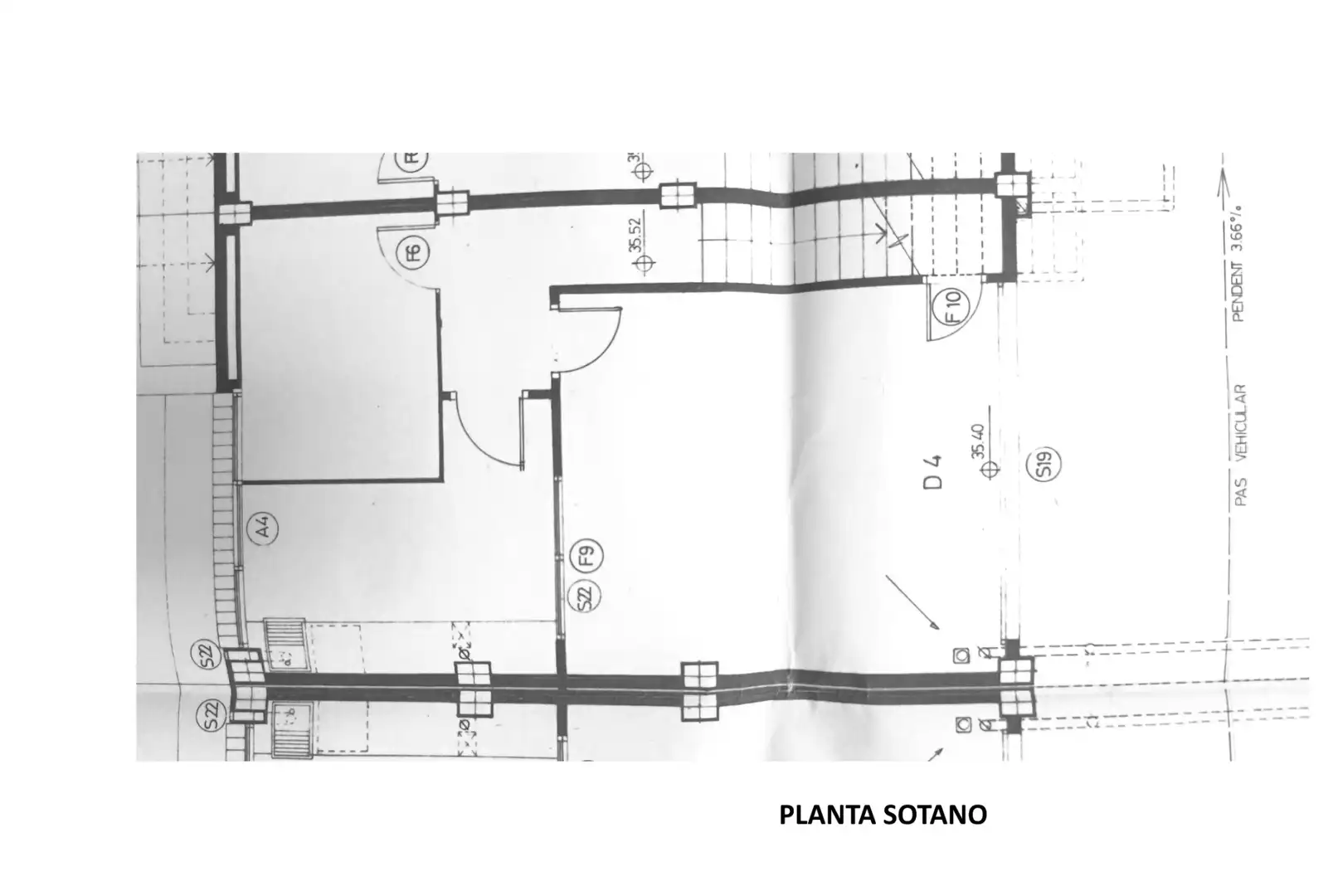 Maisonette zum Verkauf in Sant Feliu de Llobregat mit Klimaanlage, Heizung und Privatgarten