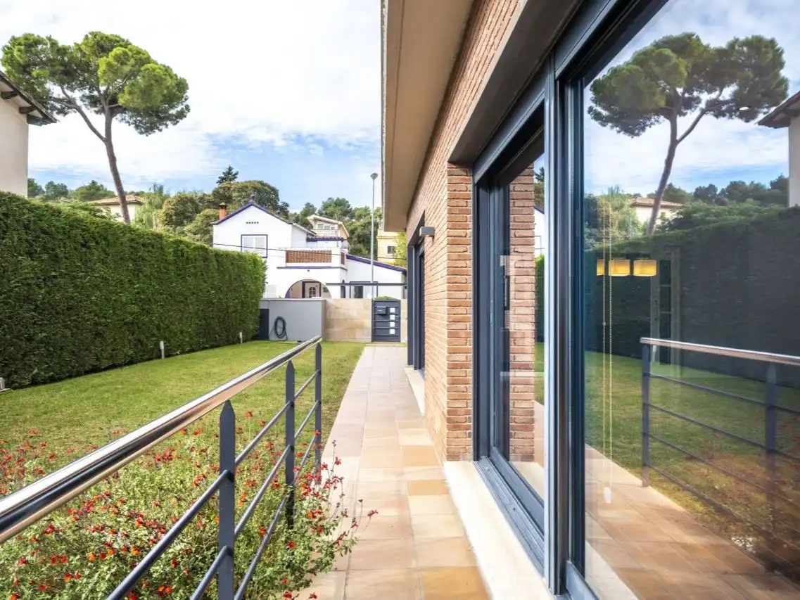 Villa mit Pool zum Verkauf in Carrer de la Mata 1, imagen 4