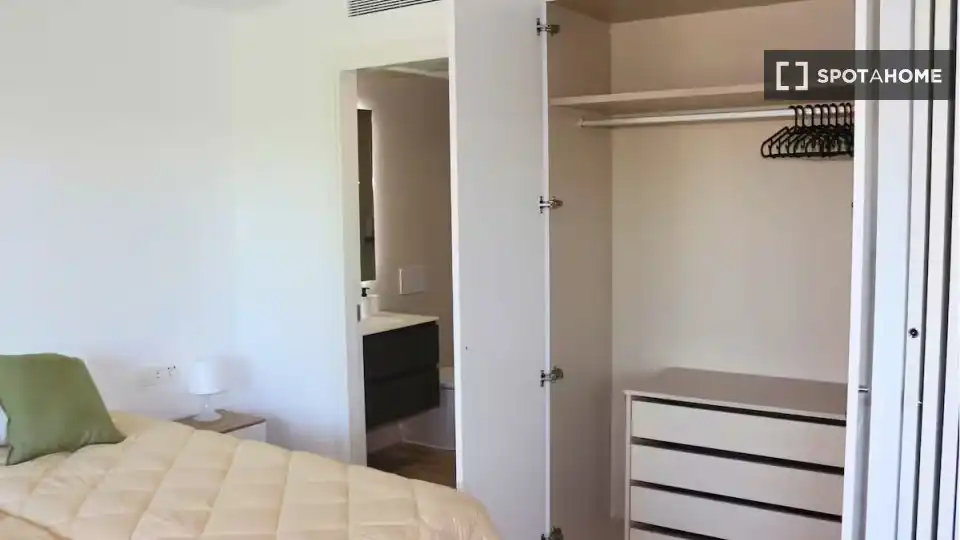 Room in Casares pueblo