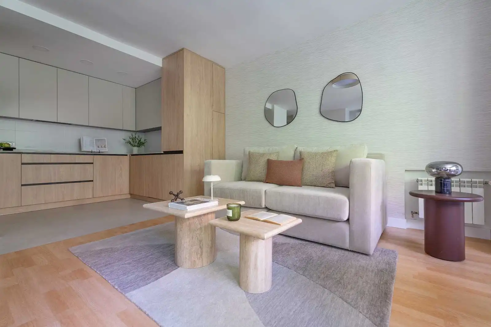 Sala de estar de Apartamento de alquiler en Madrid con Aire acondicionado, Calefacción y Piscina