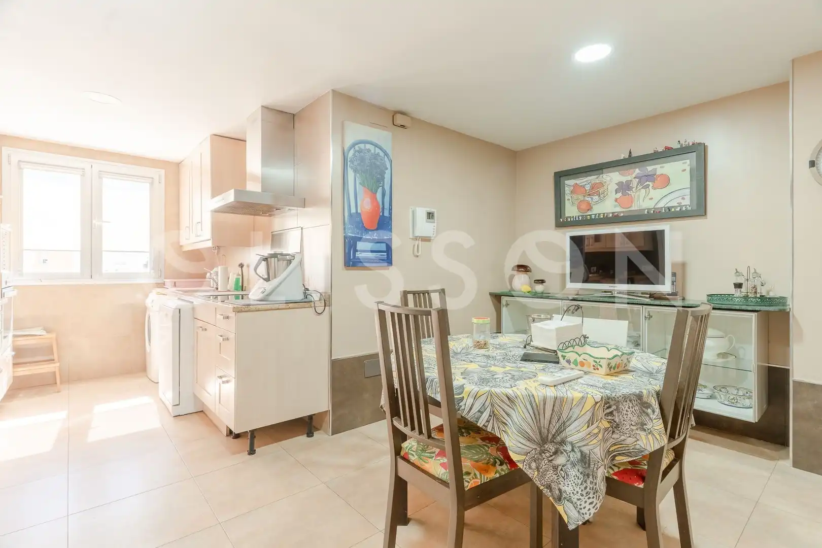 Kitchen of Flat for rent in Madrid  with Storage room and Community pool