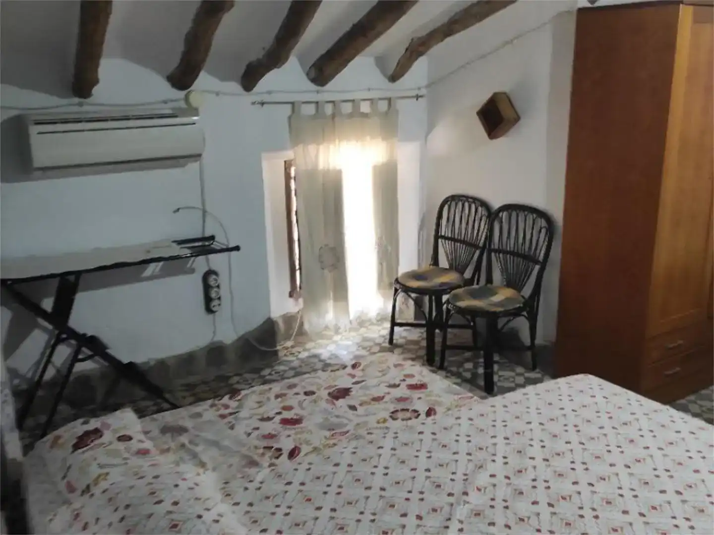 Schlafzimmer von Maisonette zur Miete in Férez mit Klimaanlage und Balkon