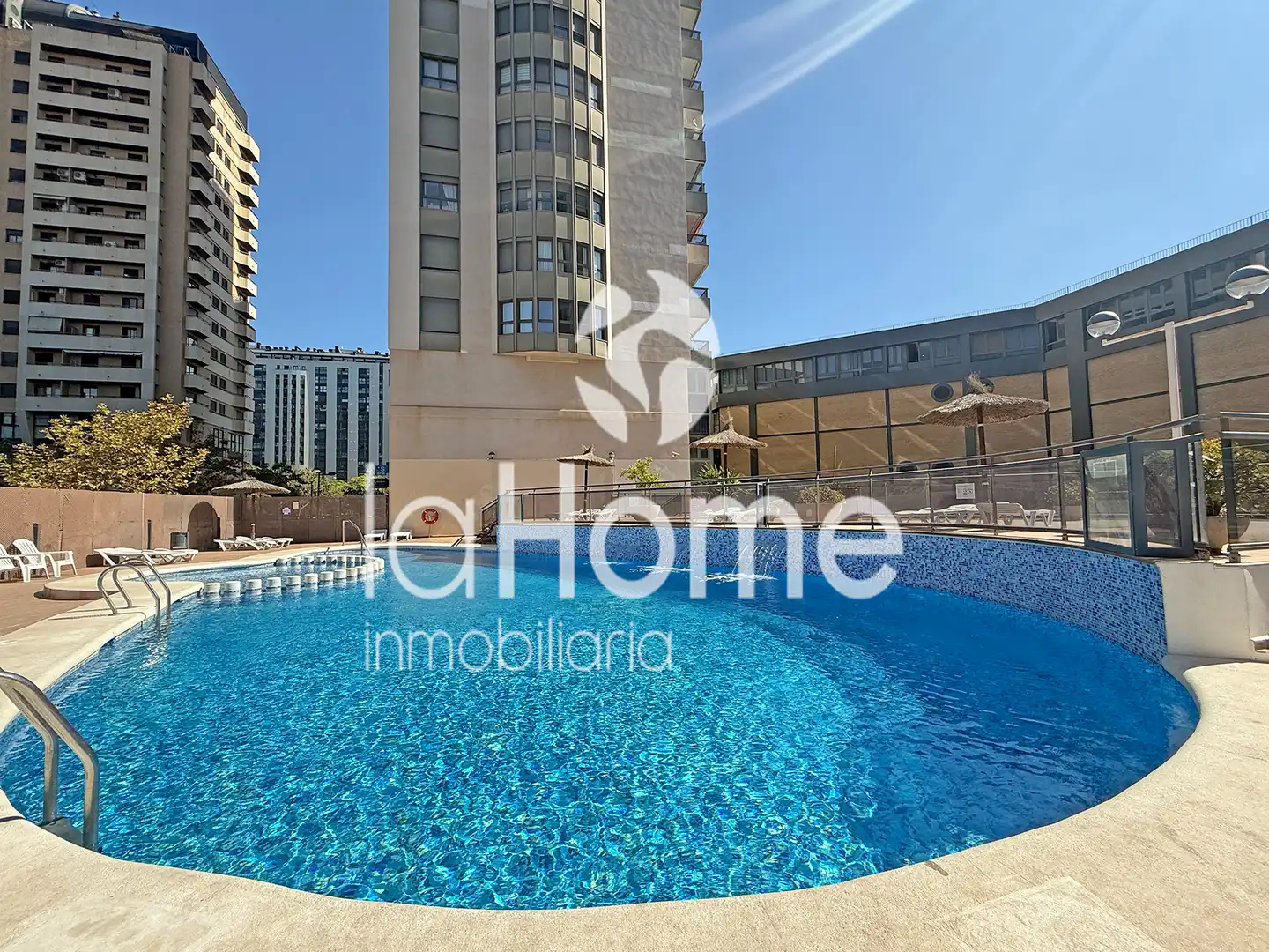 Piscina de Piso de alquiler en Valencia con Aire acondicionado, Calefacción y Terraza