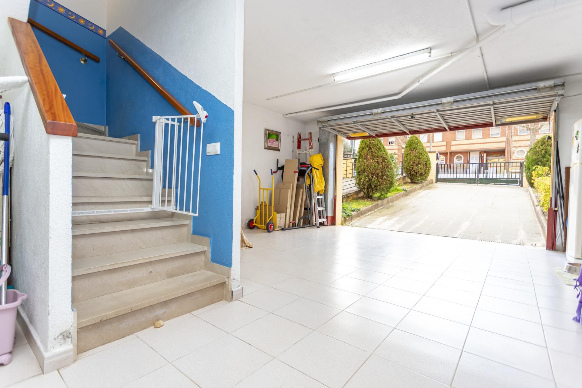 Aparcament de Casa adosada en venda en Caldes de Malavella amb Calefacció i Terrassa