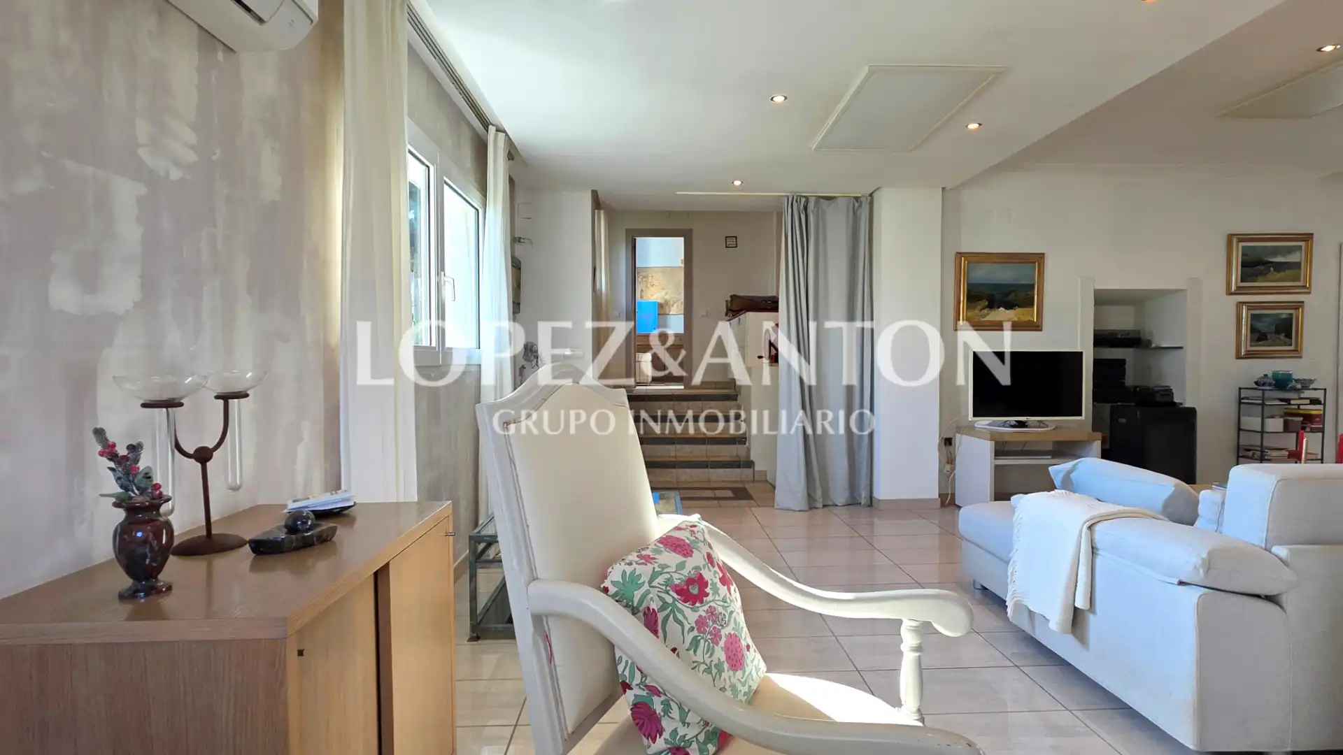 Living room of Houses for sale in L'Eliana  with Air Conditioner, Private garden and Terrace