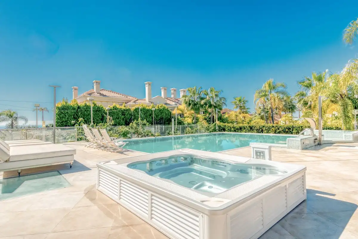 Villa mit Pool zum Verkauf in Río Real - Los Monteros, imagen 41