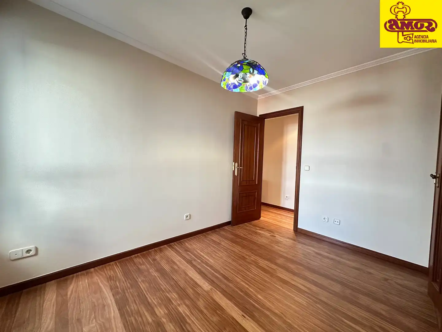 Habitación de Piso en venta en Santiago de Compostela  con Calefacción, Terraza y Trastero