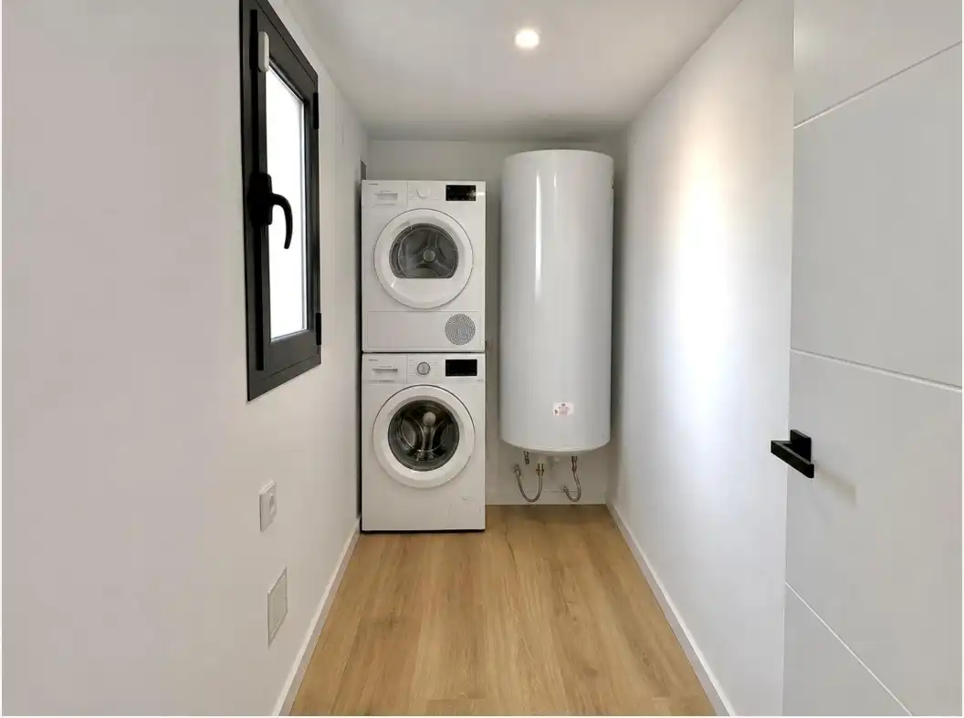 Casa adosada en venta en Vilanova i la Geltrú con Aire acondicionado, Terraza y Horno