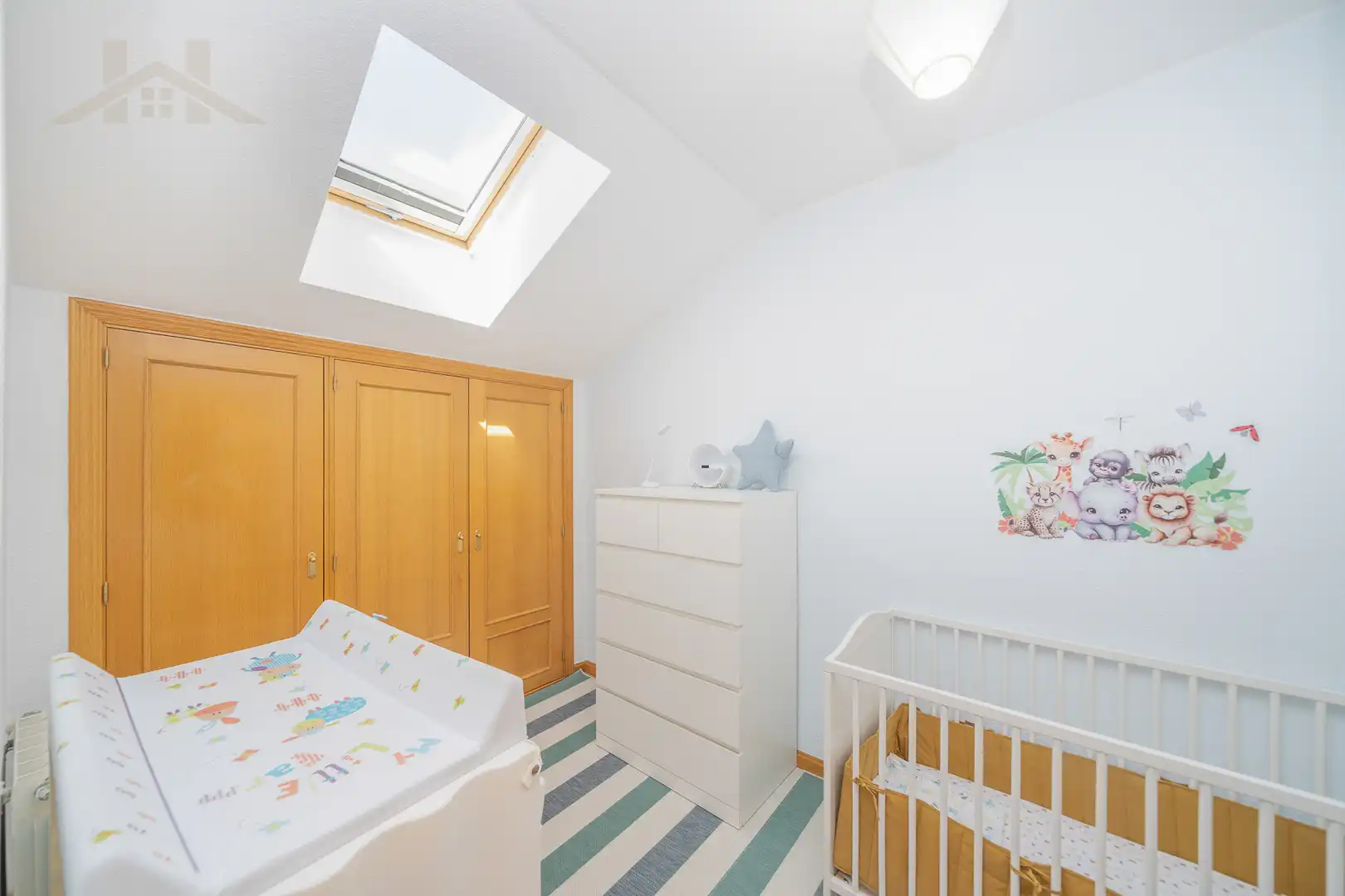 Habitación de Dúplex en venta en El Escorial con Aire acondicionado, Calefacción y Parquet