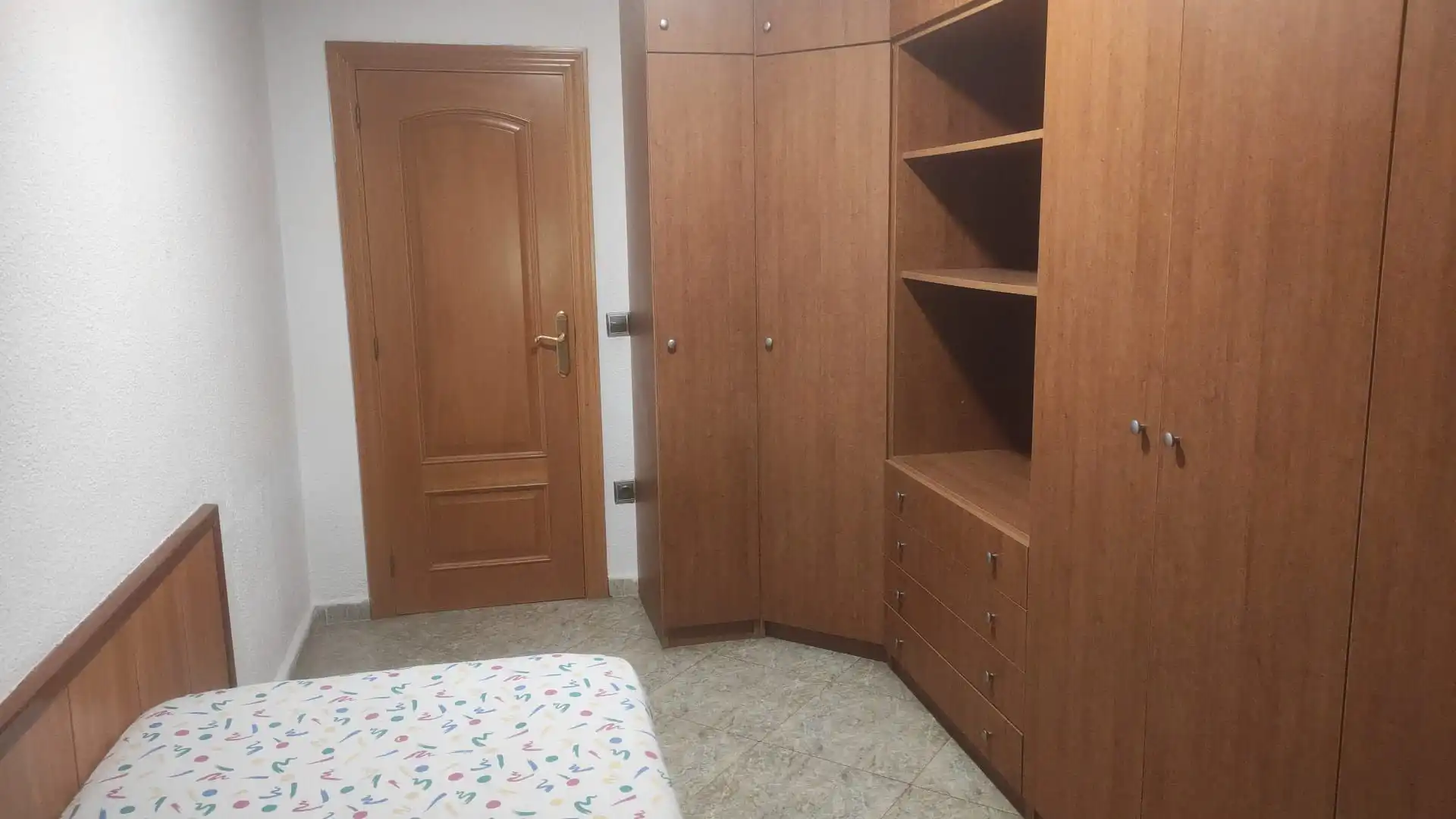 Schlafzimmer von Wohnung zum Verkauf in Sant Joan Despí mit Klimaanlage und Terrasse