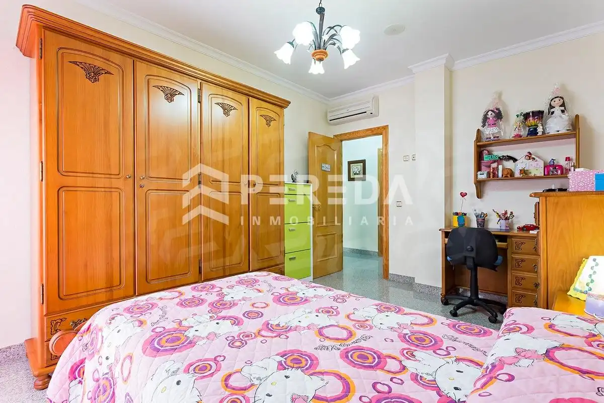 Habitación de Casa adosada en venta en Roquetas de Mar con Aire acondicionado, Jardín privado y Terraza