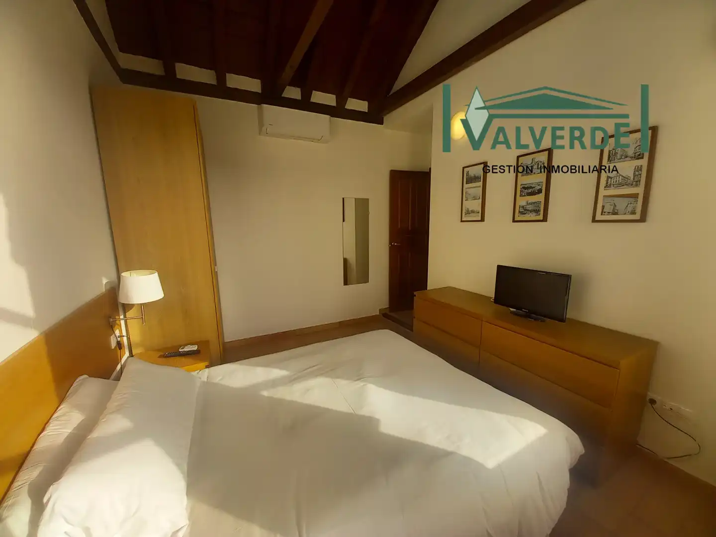Flat for rent in Plaza de la Trinidad, Centro - Sagrario