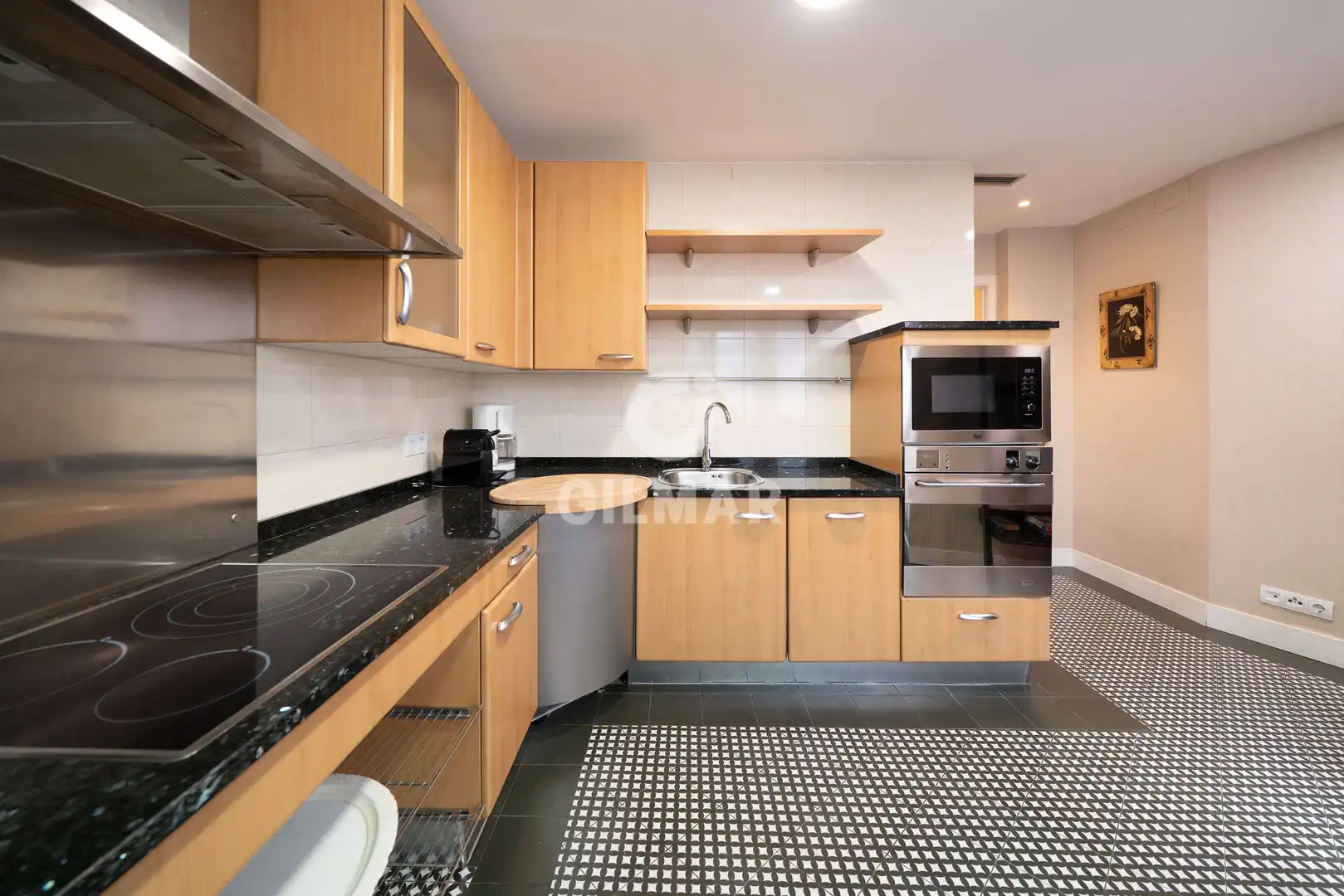 Kitchen of Flat for sale in Madrid  with Heating and Storage room