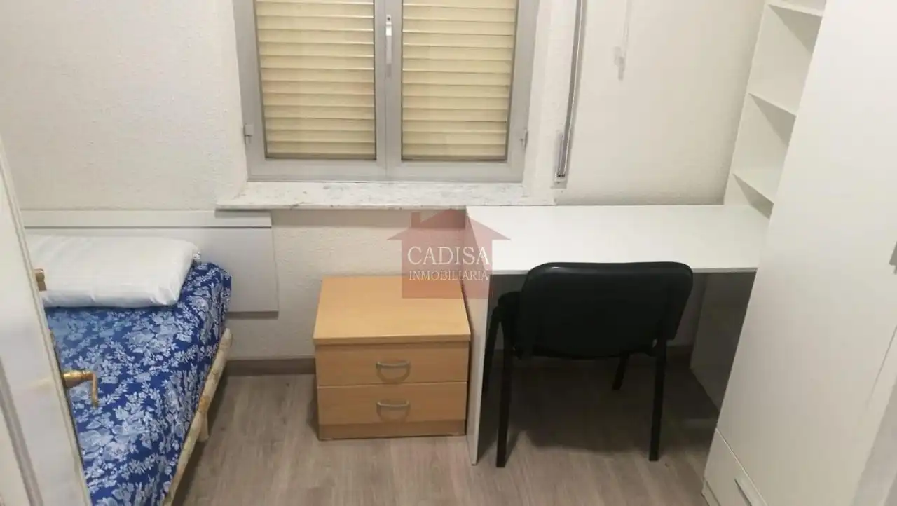 Habitación de Piso de alquiler en Salamanca con Calefacción, Parquet y Trastero