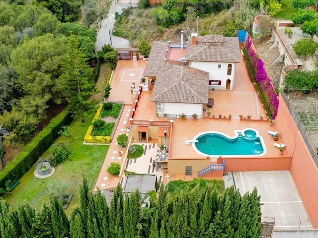 Casa-chalet en Venta en Canyet