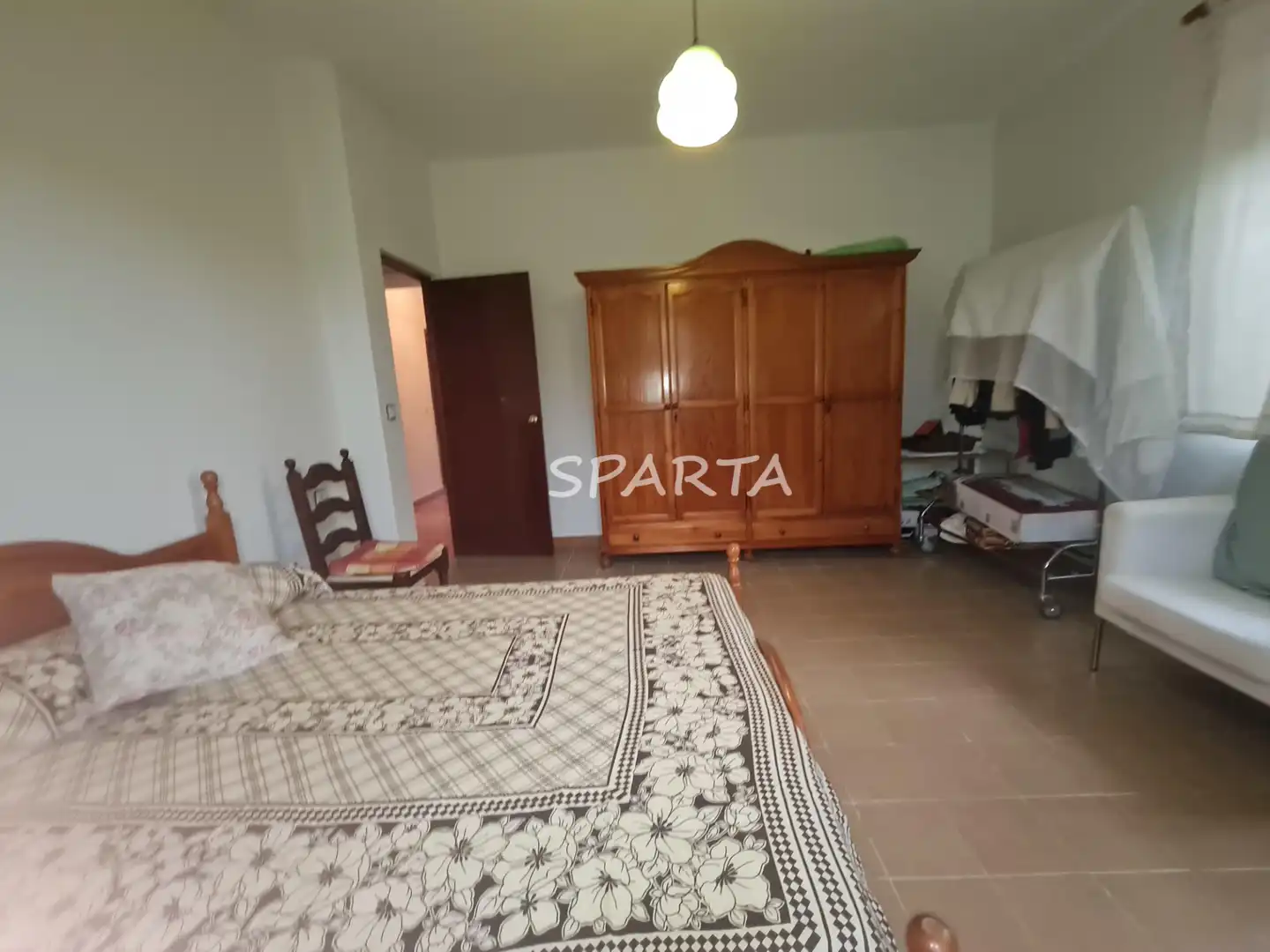 Country house zum Verkauf in Sanlúcar la Mayor mit Privatgarten, Schwimmbad und Ofen
