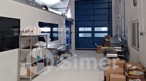 Foto 2 von Fabrikhallen zum Verkauf in C. Cadaques , La Llagosta, Barcelona