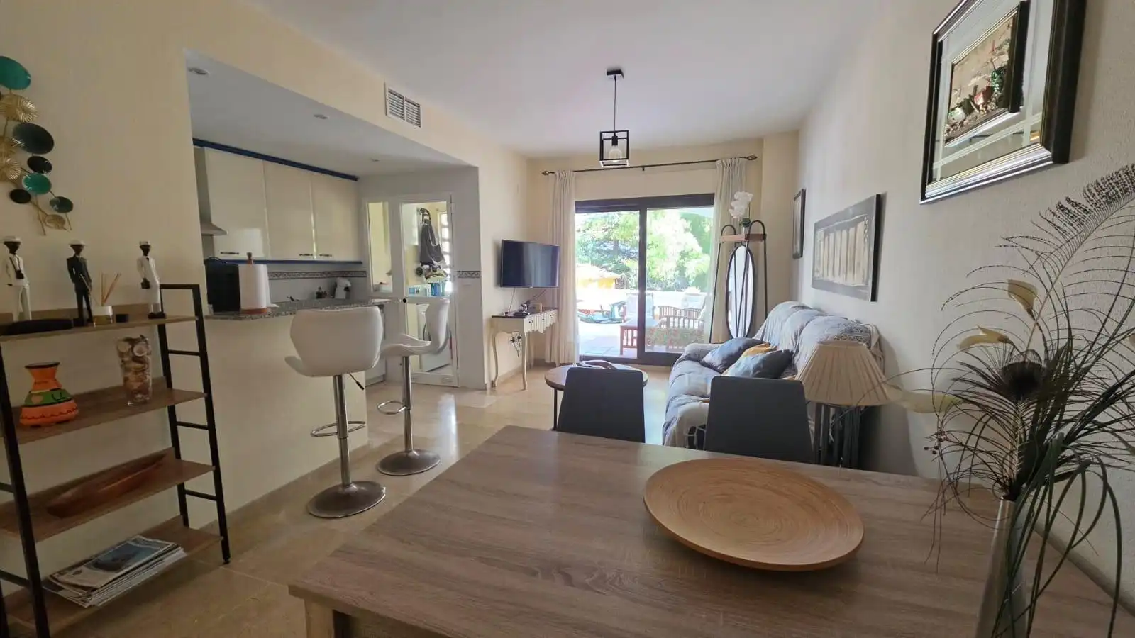 Apartment to rent in Urbanizacion JUAN DE LA ROSA, imagen 2