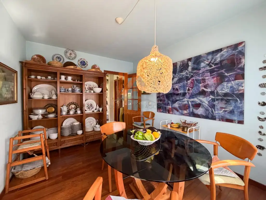 Comedor de Casa adosada en venta en Brión con Jardín privado, Trastero y Horno
