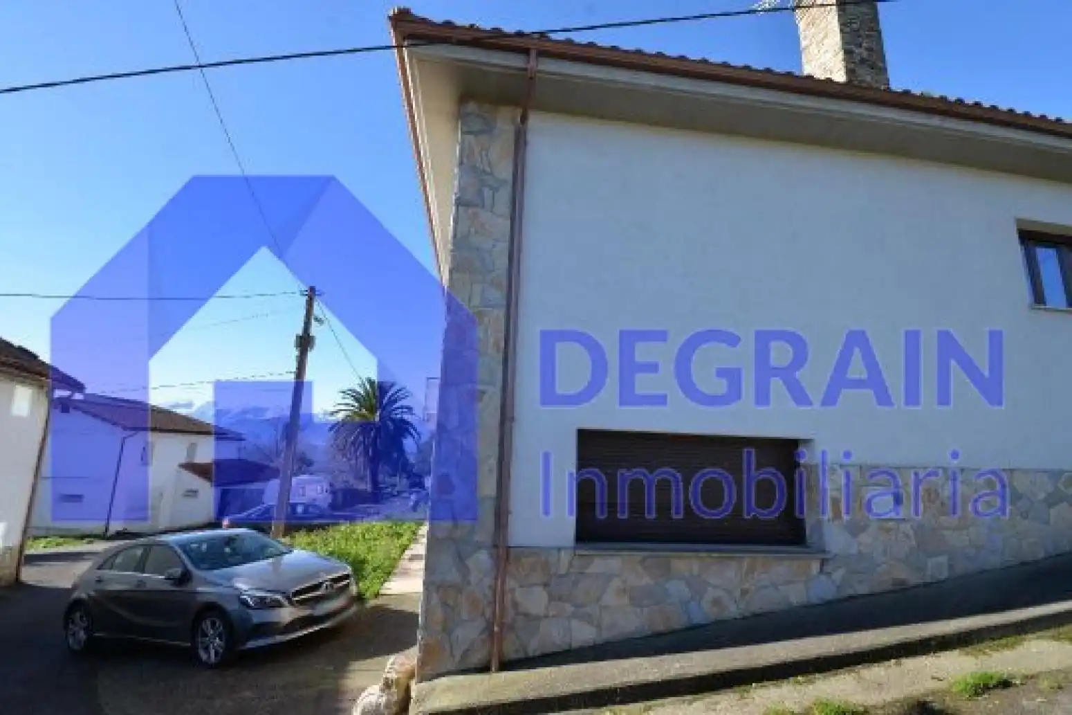 Vista exterior de Casa o xalet en venda en Oviedo  amb Terrassa