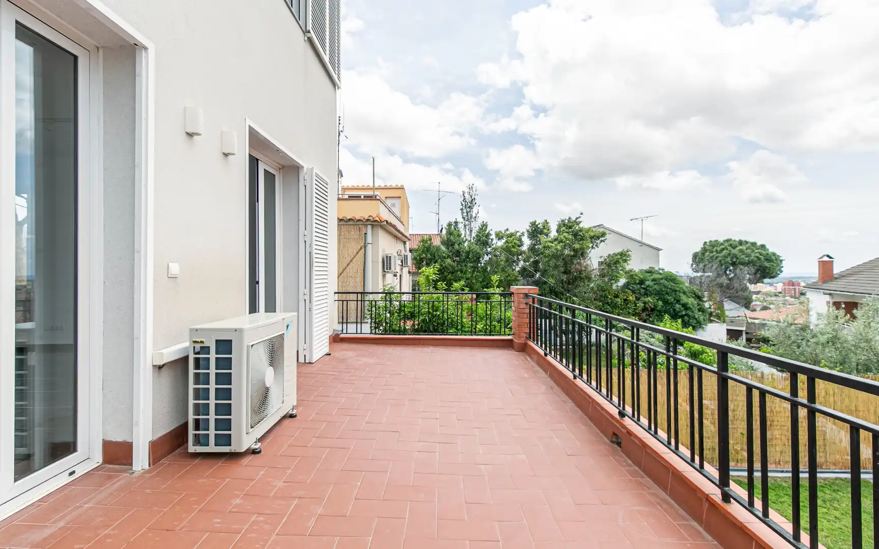 Terraza de Casa o chalet en venta en Viladecans con Aire acondicionado, Calefacción y Jardín privado