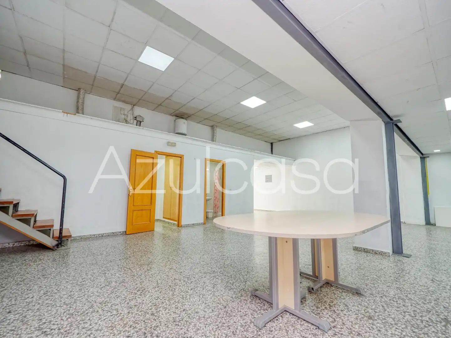 Commercial properties for sale in Alicante / Alacant  with Air Conditioner