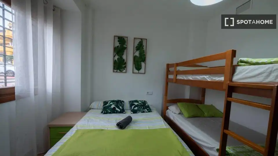 Habitación de Apartamento para compartir en Ayamonte con Aire acondicionado, Calefacción y Terraza