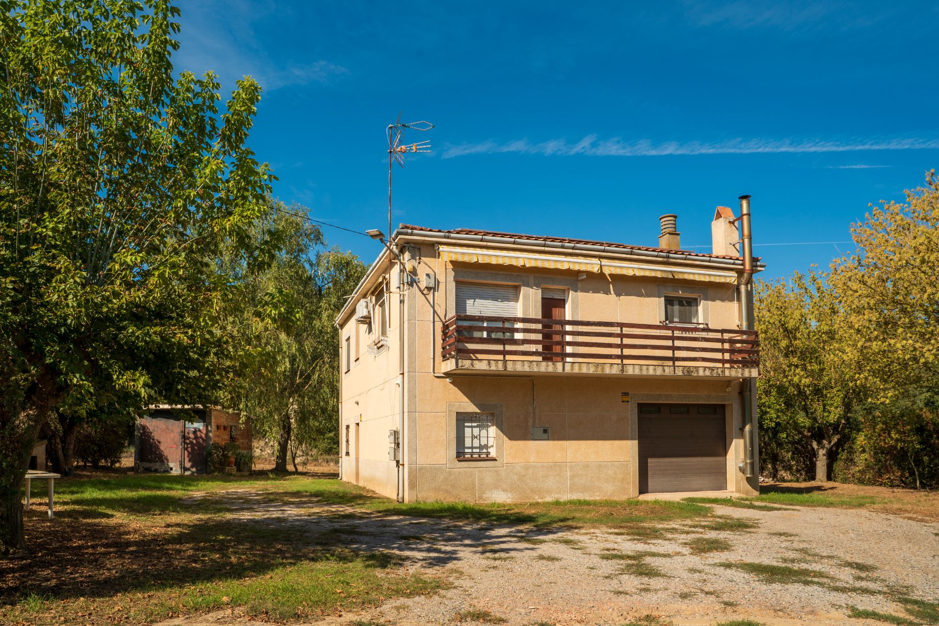 Vista exterior de Casa o xalet en venda en Ivorra amb Aire condicionat, Calefacció i Jardí privat